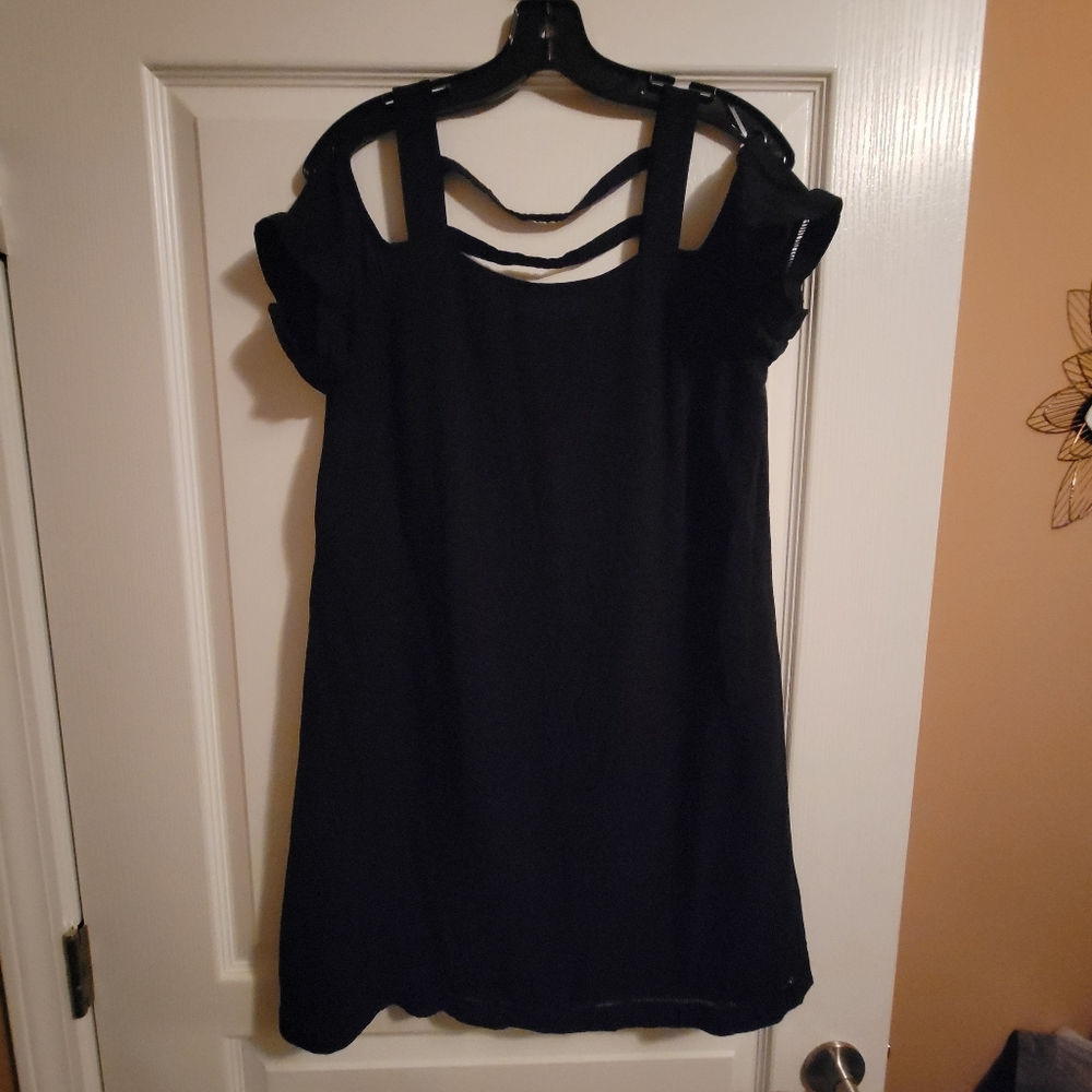 Women's KAARI dress black size small.